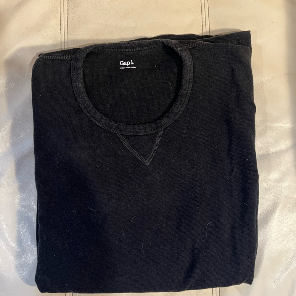 GAP Jet Black Crew Neck Tee
